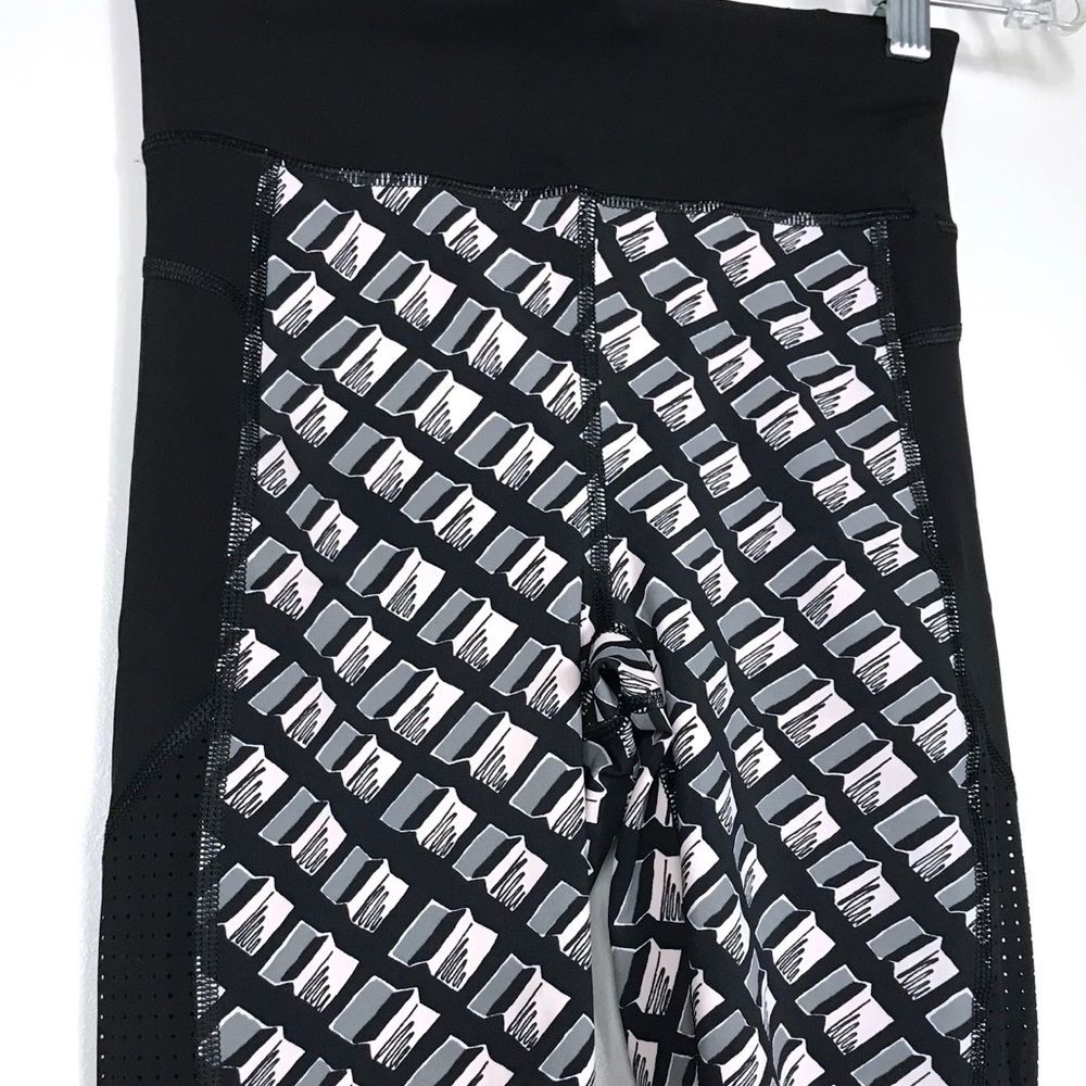 SWEATY BETTY The Zero Gravity Side Mesh Leggings XS Short - Picture 3 of 8